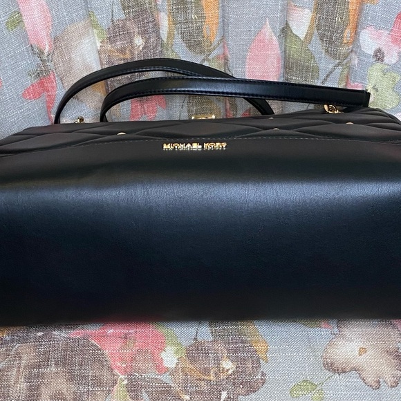 Michael Kors Serena Large Shoulder Bag Black Gold Tone Hardware New! Retail $678 - Picture 7 of 14